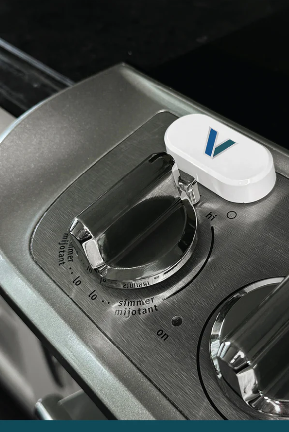 Stove monitoring with smart knob sensor